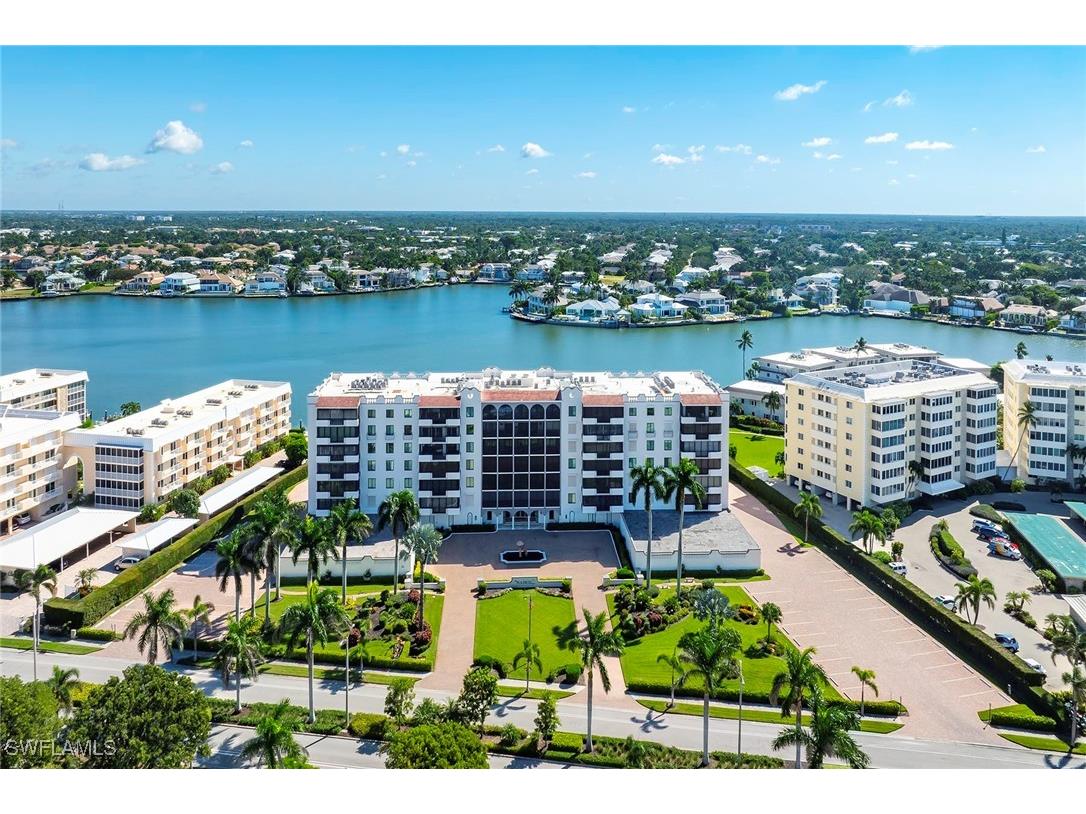 3430 Gulf Shore Boulevard N #4I Naples FL 34103 225039193 image5