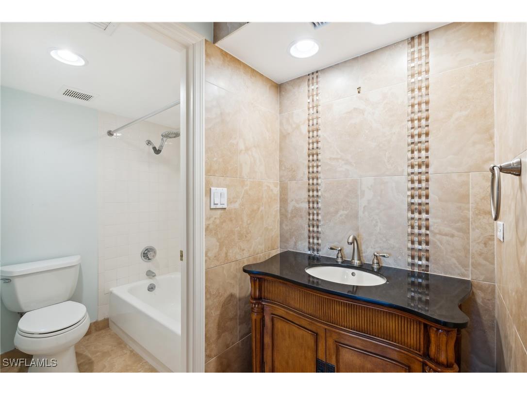 3430 Gulf Shore Boulevard N #4J Naples FL 34103 225063353 image11