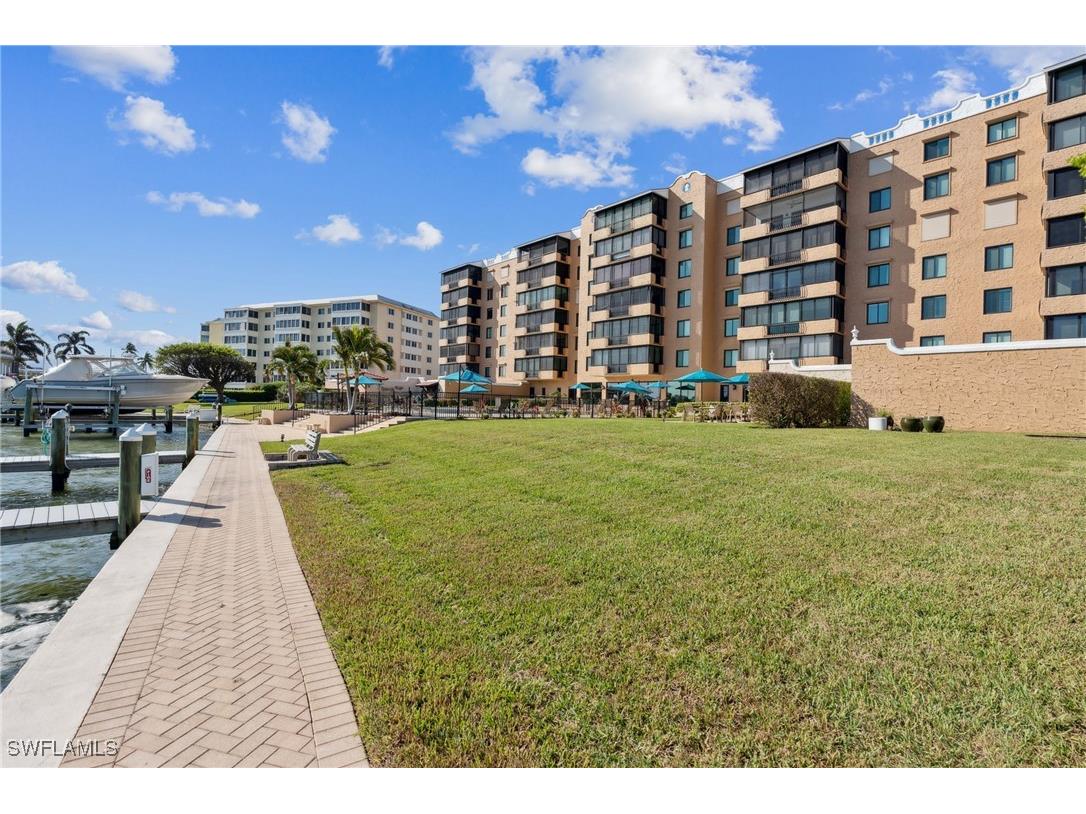 3430 Gulf Shore Boulevard N #4J Naples FL 34103 225063353 image30