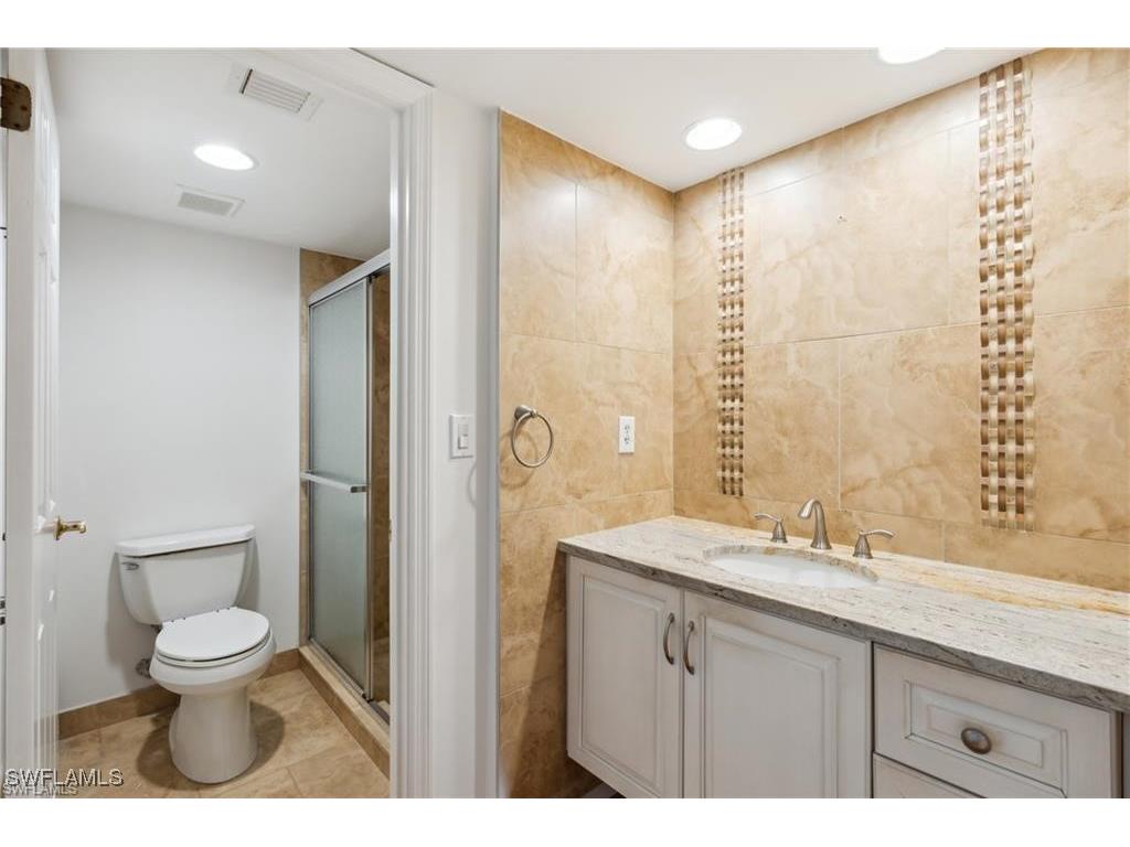 3430 Gulf Shore Boulevard N #4J Naples FL 34103 225063353 image9