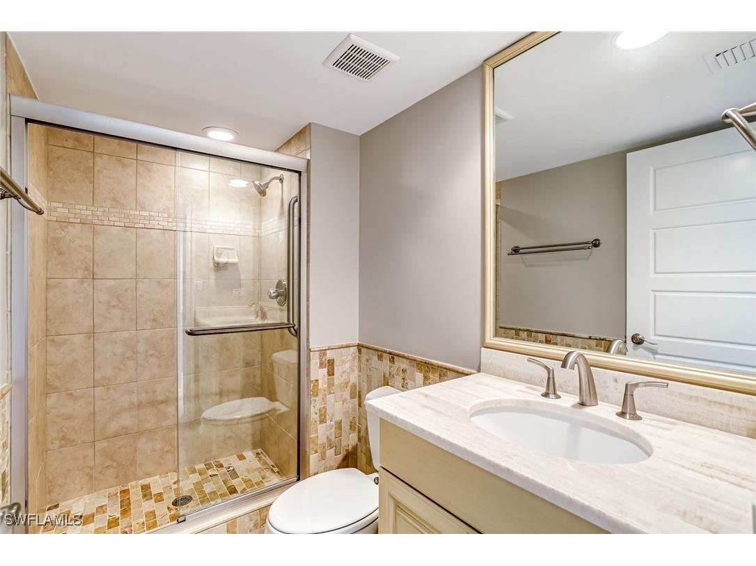 3430 Gulf Shore Boulevard N #5J Naples FL 34103 225068290 image16