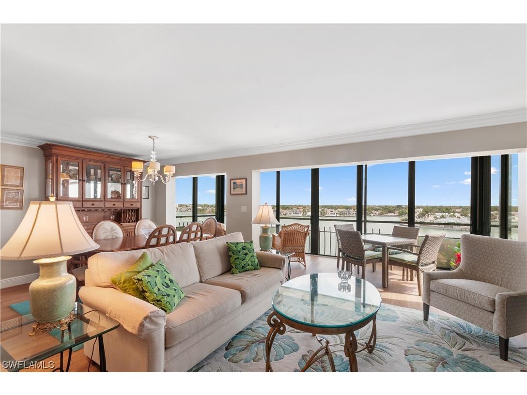 3430 Gulf Shore Boulevard N #7C Naples FL 34103 224021953 image1