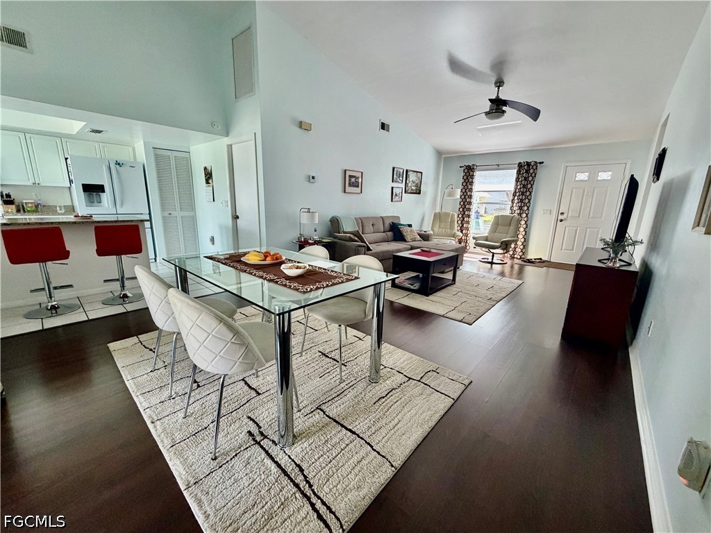 3431 Clubview Drive North Fort Myers FL 33917 2026014842 image2