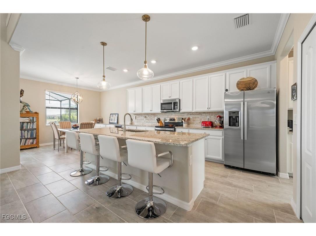3432 Murcia Court Fort Myers FL 33905 2025023367 image2