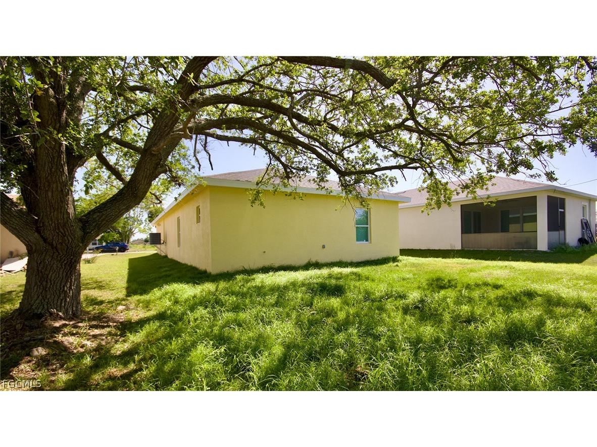 3433 Jeffcott Street Fort Myers FL 33916 2026013619 image4