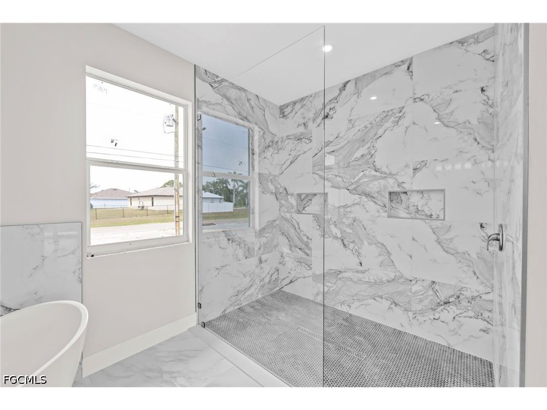 3433 NE 14th Place Cape Coral FL 33909 2026028323 image14