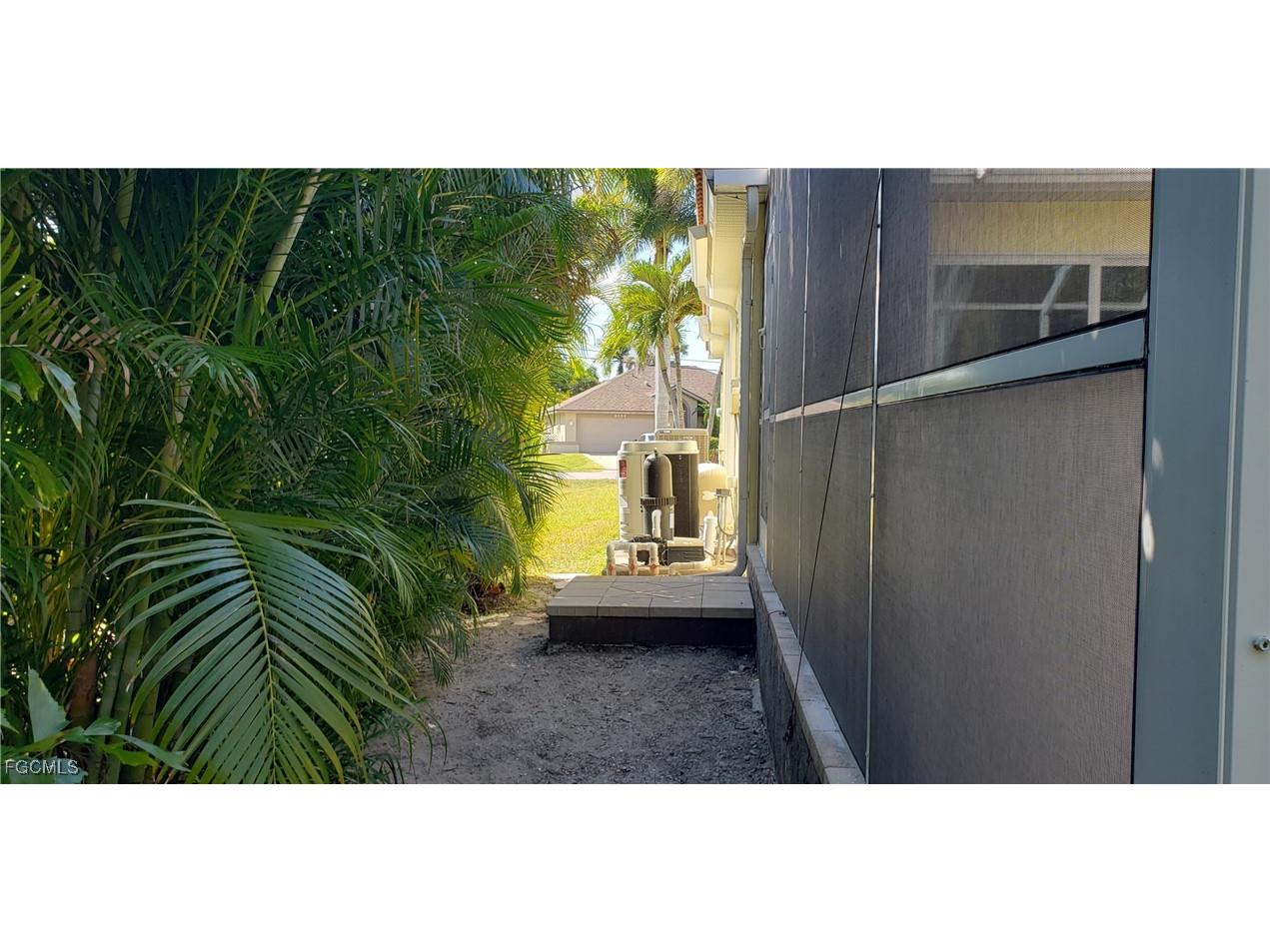 3433 SW 7th Lane Cape Coral FL 33991 2025019030 image42