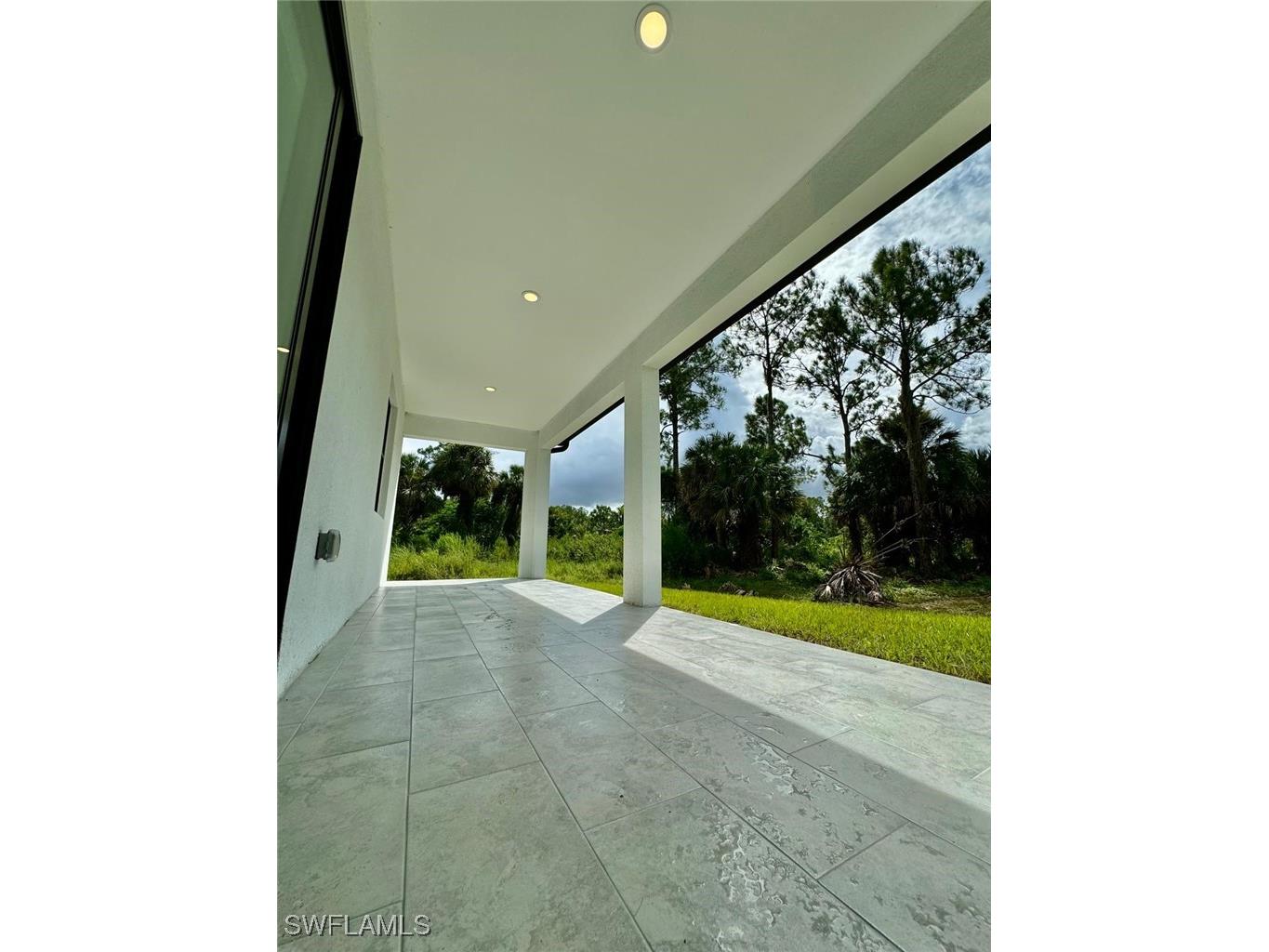 3434 27th Avenue NE Naples FL 34120 225078125 image17