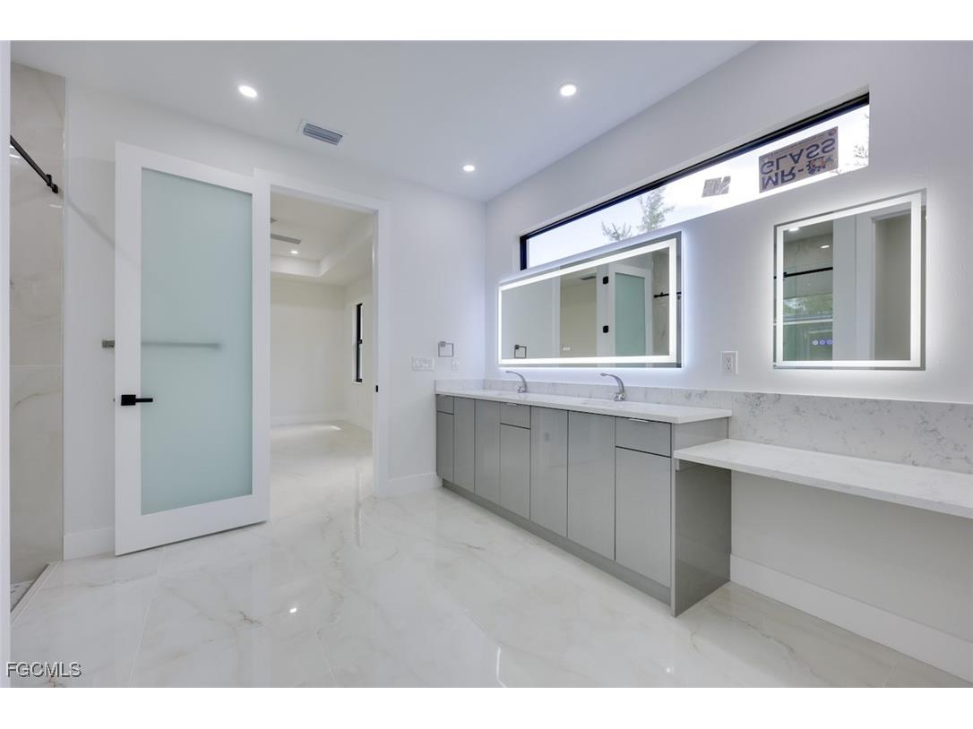 3436 SW 8th Street Cape Coral FL 33991 2025002336 image23