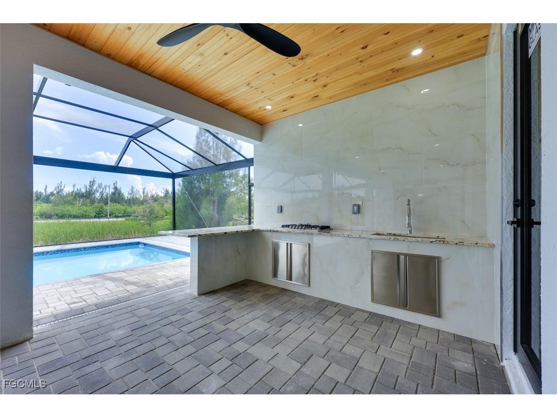 3436 SW 8th Street Cape Coral FL 33991 2025002336 image37