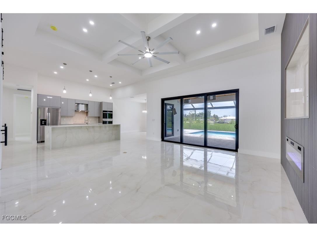 3436 SW 8th Street Cape Coral FL 33991 2025002336 image9