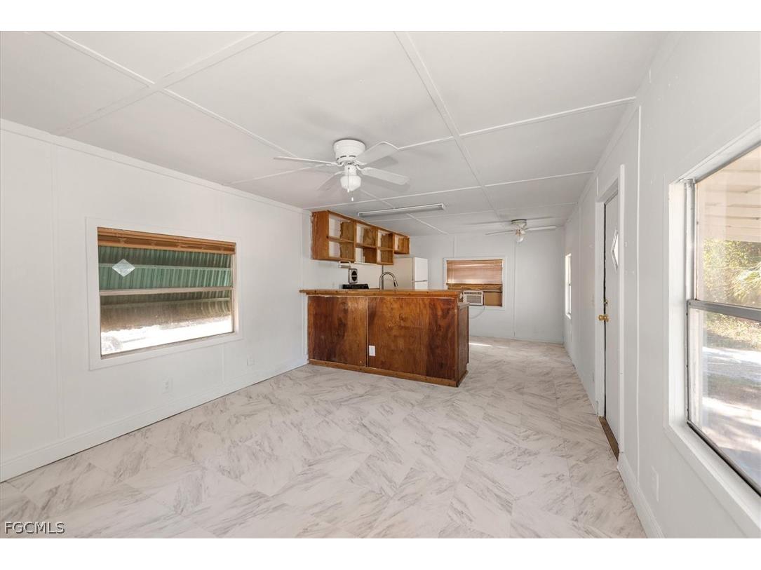 344-380 San Jose Street North Fort Myers FL 33903 2026009467 image4