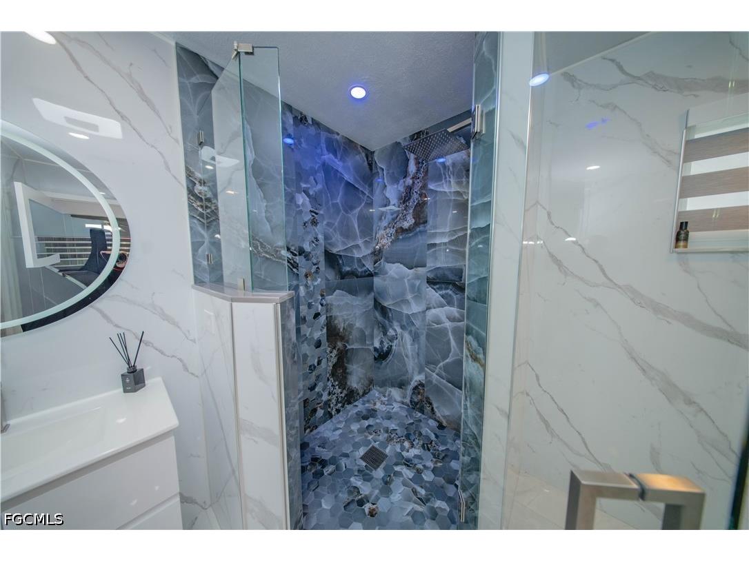 344 NE 10th Street Cape Coral FL 33909 2026017293 image16