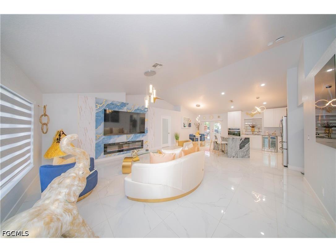 344 NE 10th Street Cape Coral FL 33909 2026017293 image3