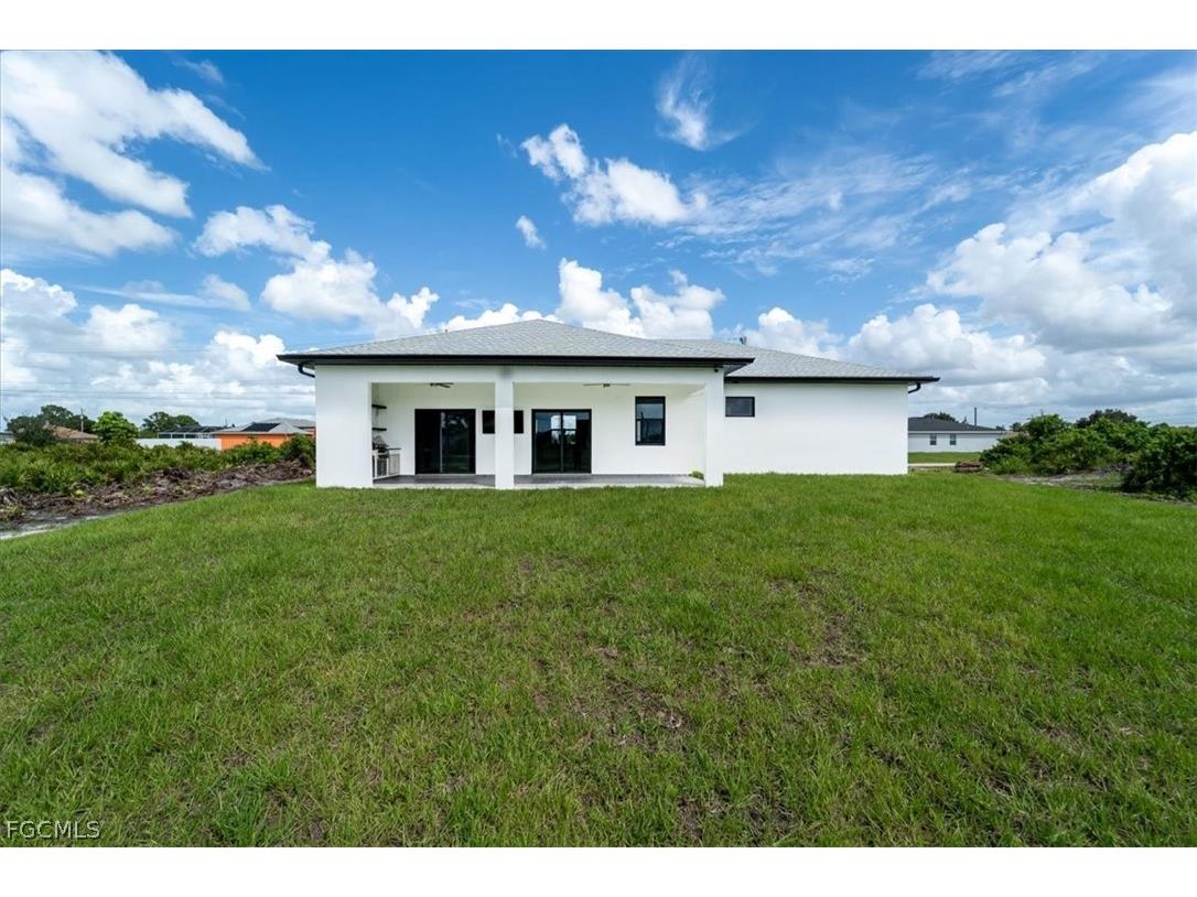 344 Parkman Avenue Lehigh Acres FL 33974 2026012263 image4