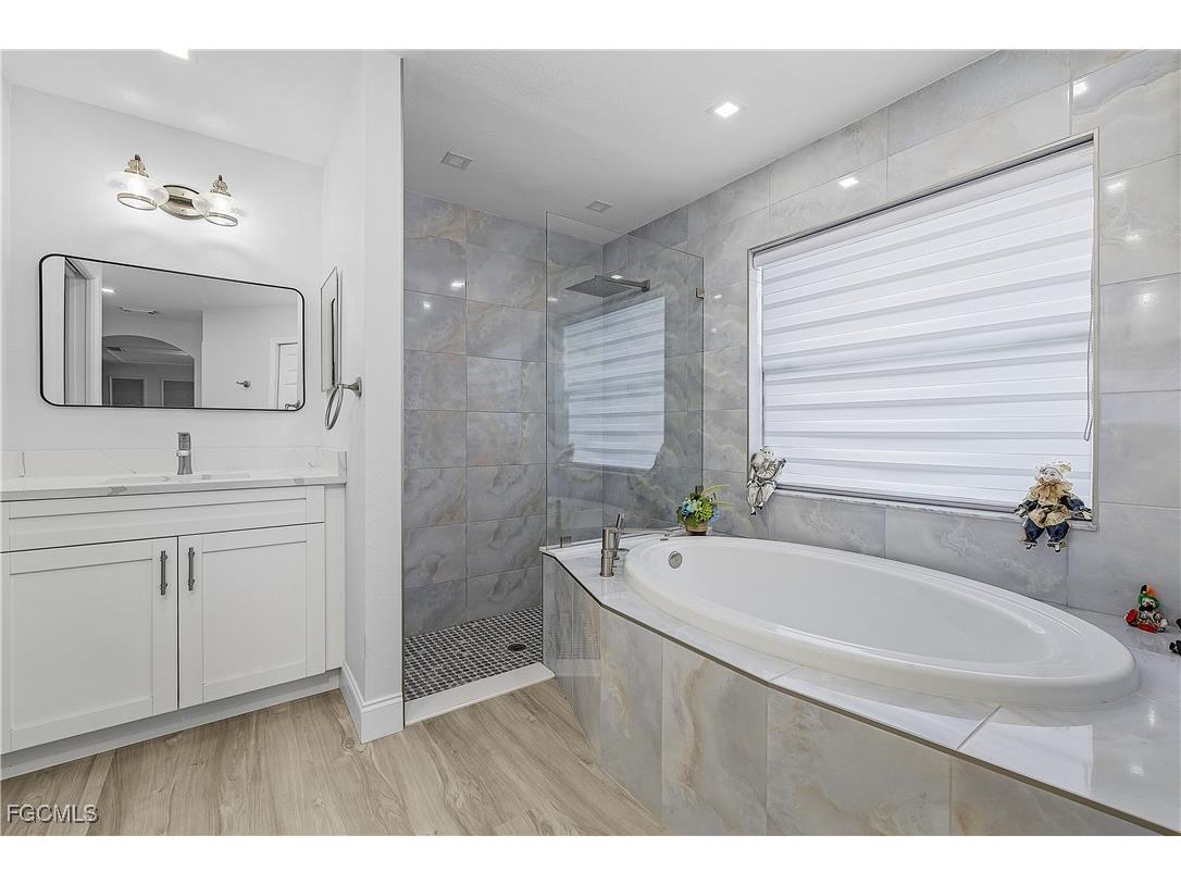 344 SW 24th Place Cape Coral FL 33991 2025016476 image33