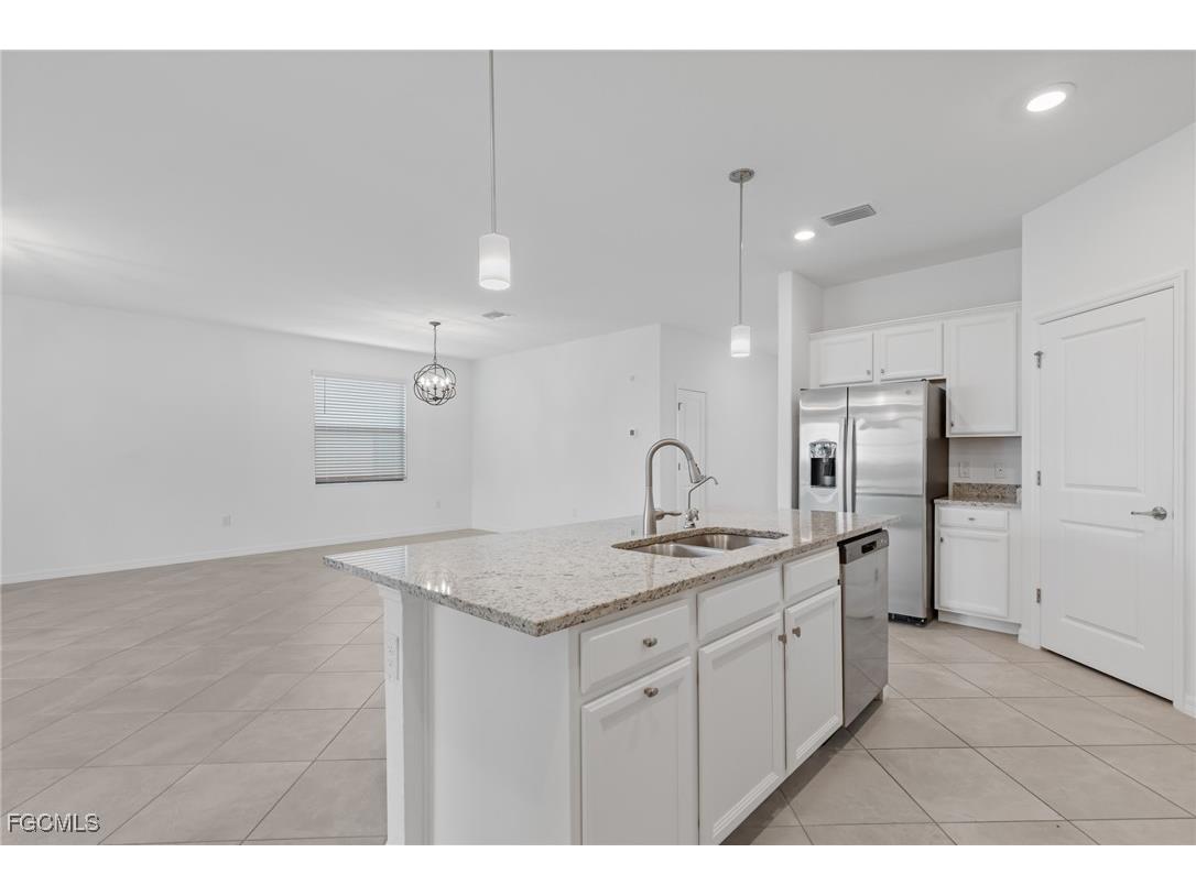 3440 Menores Way Fort Myers FL 33905 225060844 image11