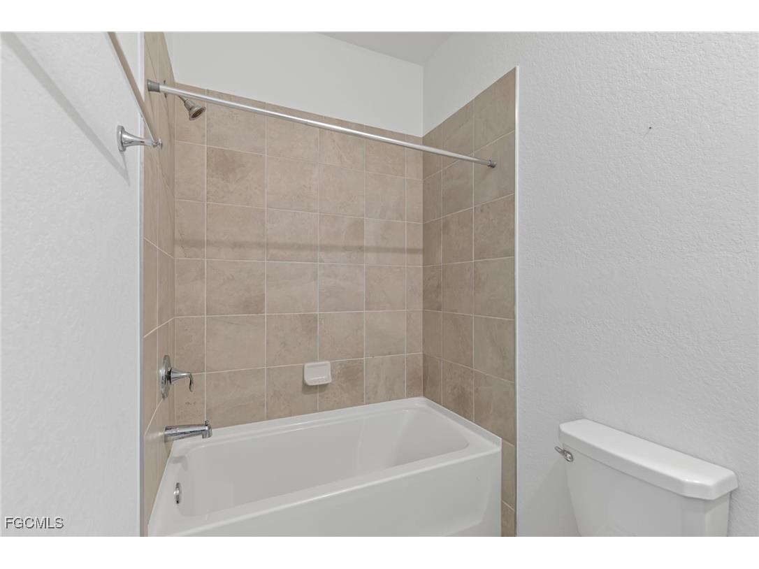 3440 Menores Way Fort Myers FL 33905 225060844 image24