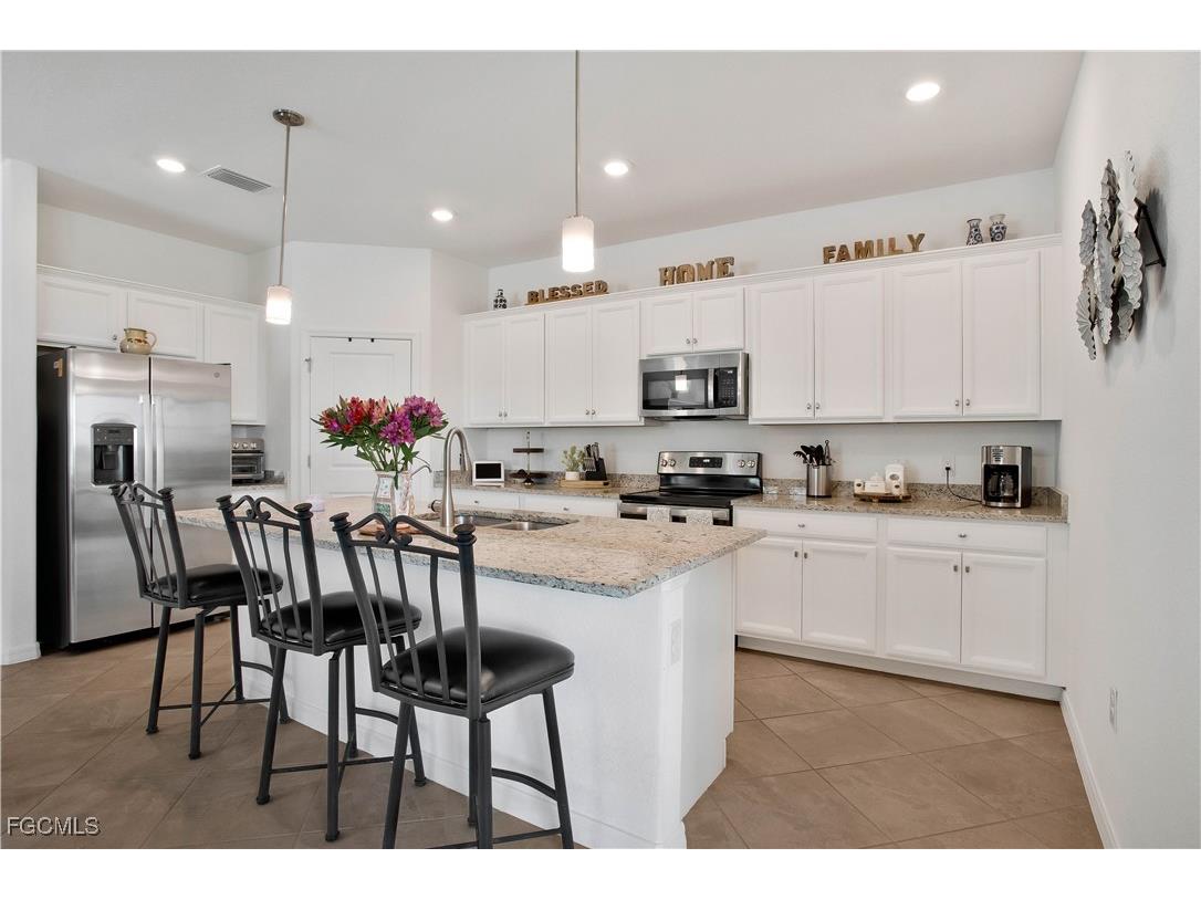 3440 Menores Way Fort Myers FL 33905 225060844 image5