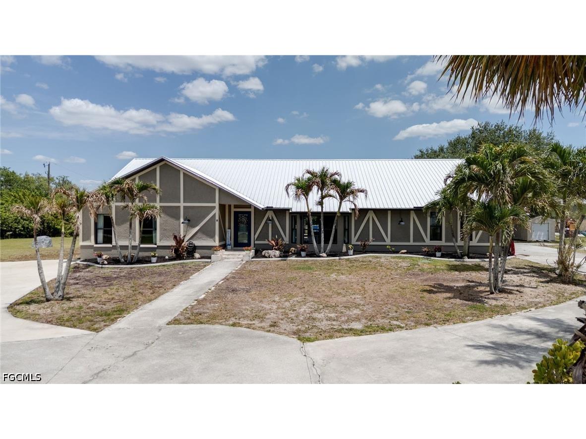3440 Trail Dairy Circle North Fort Myers FL 33917 2026019224 image1