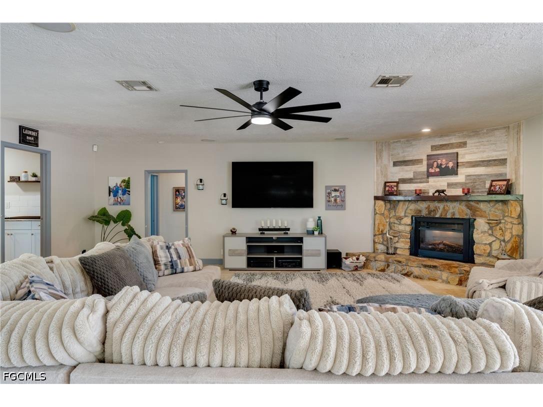 3440 Trail Dairy Circle North Fort Myers FL 33917 2026019224 image3
