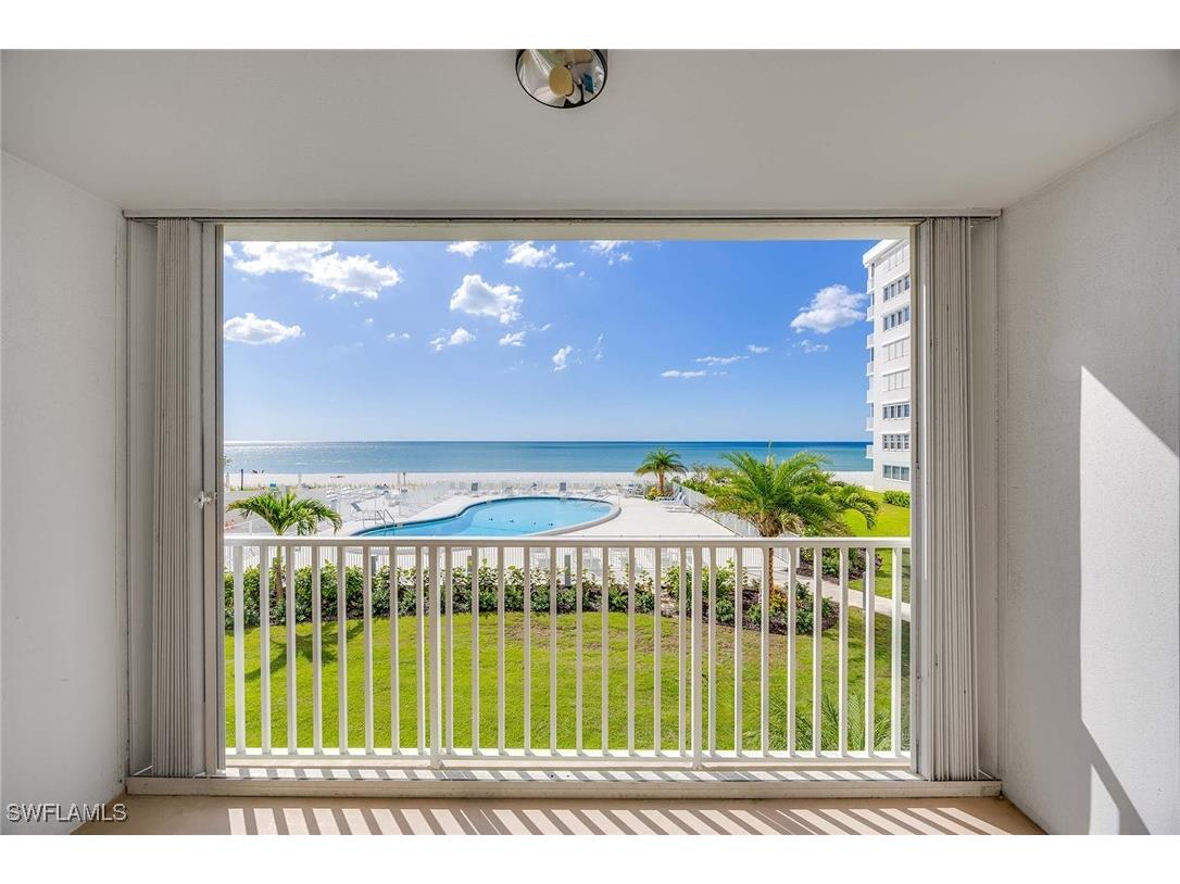 3443 Gulf Shore Boulevard N #207 Naples FL 34103 225076330 image2