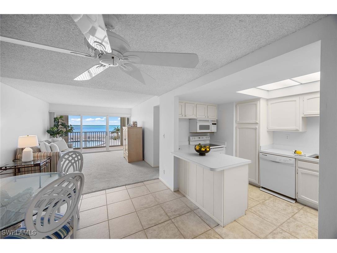 3443 Gulf Shore Boulevard N #207 Naples FL 34103 225076330 image4