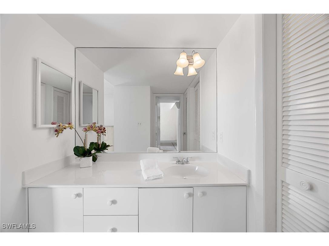 3443 Gulf Shore Boulevard N #207 Naples FL 34103 225076330 image9