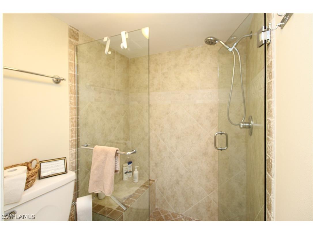 3443 Gulf Shore Boulevard N #213 Naples FL 34103 226012058 image27