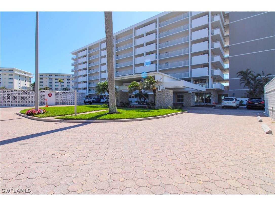 3443 Gulf Shore Boulevard N #213 Naples FL 34103 226012058 image4