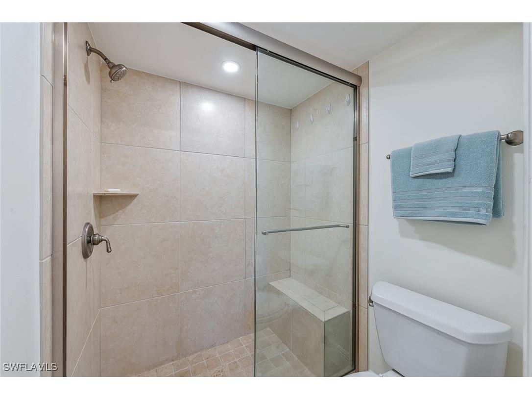 3443 Gulf Shore Boulevard N #403 Naples FL 34103 225031641 image14