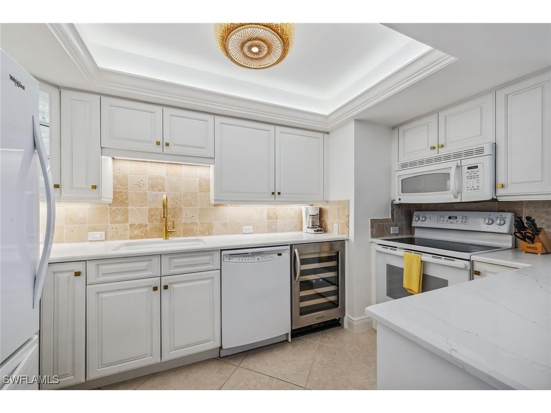 3443 Gulf Shore Boulevard N #403 Naples FL 34103 225031641 image7
