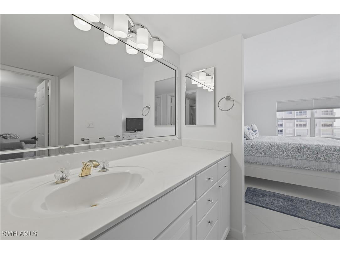 3443 Gulf Shore Boulevard N #503 Naples FL 34103 225071196 image16
