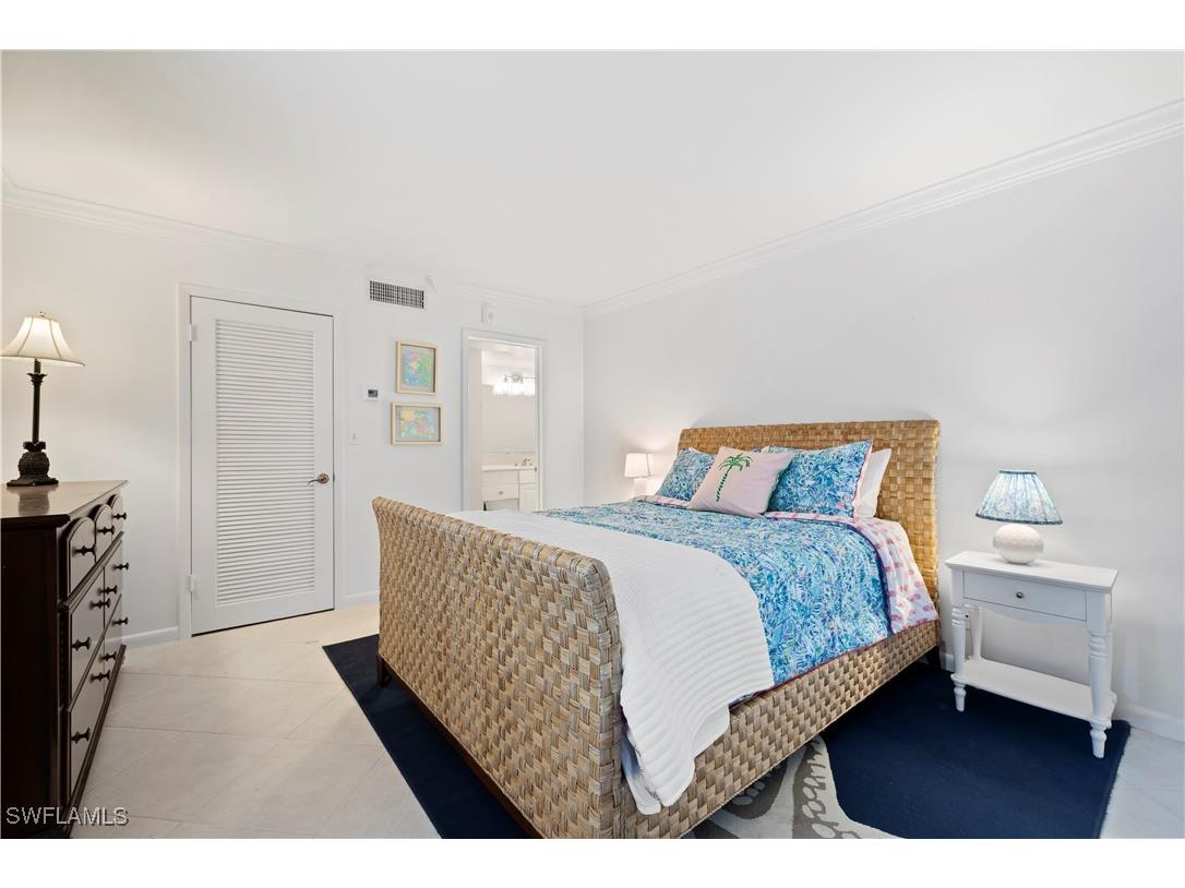 3443 Gulf Shore Boulevard N #503 Naples FL 34103 225071196 image17