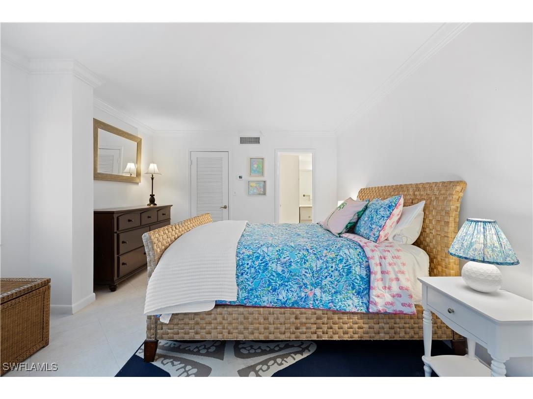 3443 Gulf Shore Boulevard N #503 Naples FL 34103 225071196 image19