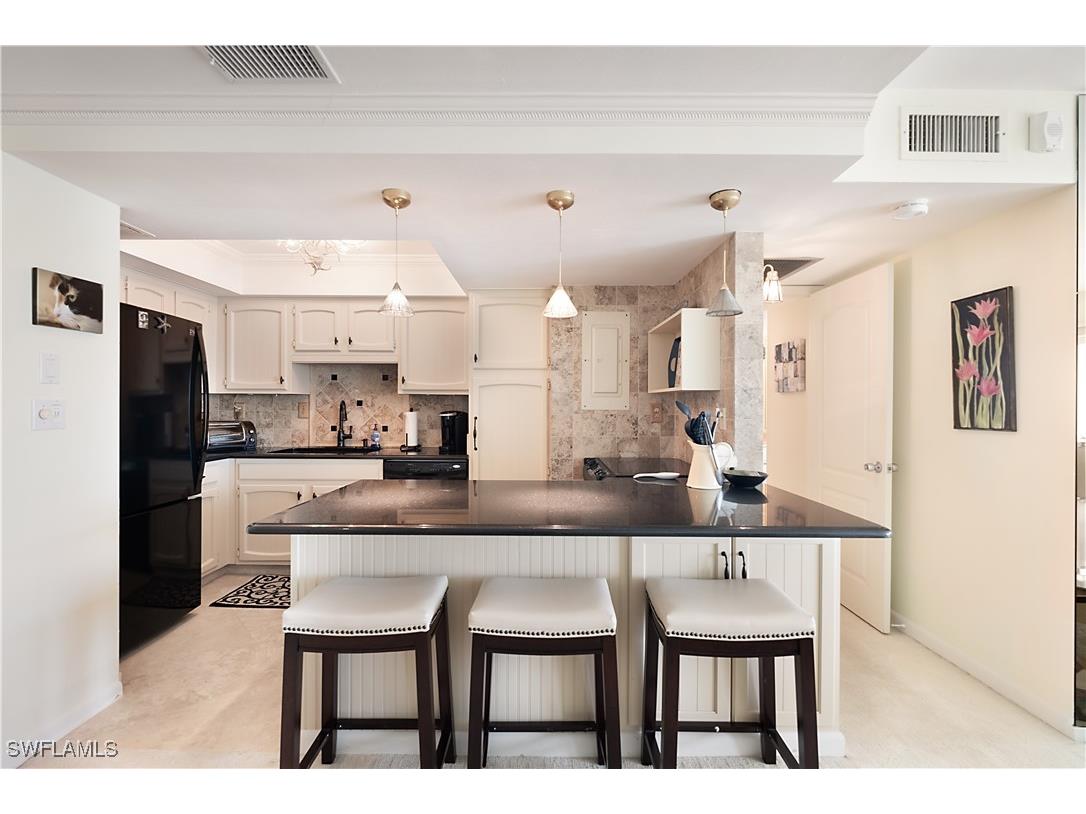 3443 Gulf Shore Boulevard N #504 Naples FL 34103 226005534 image6