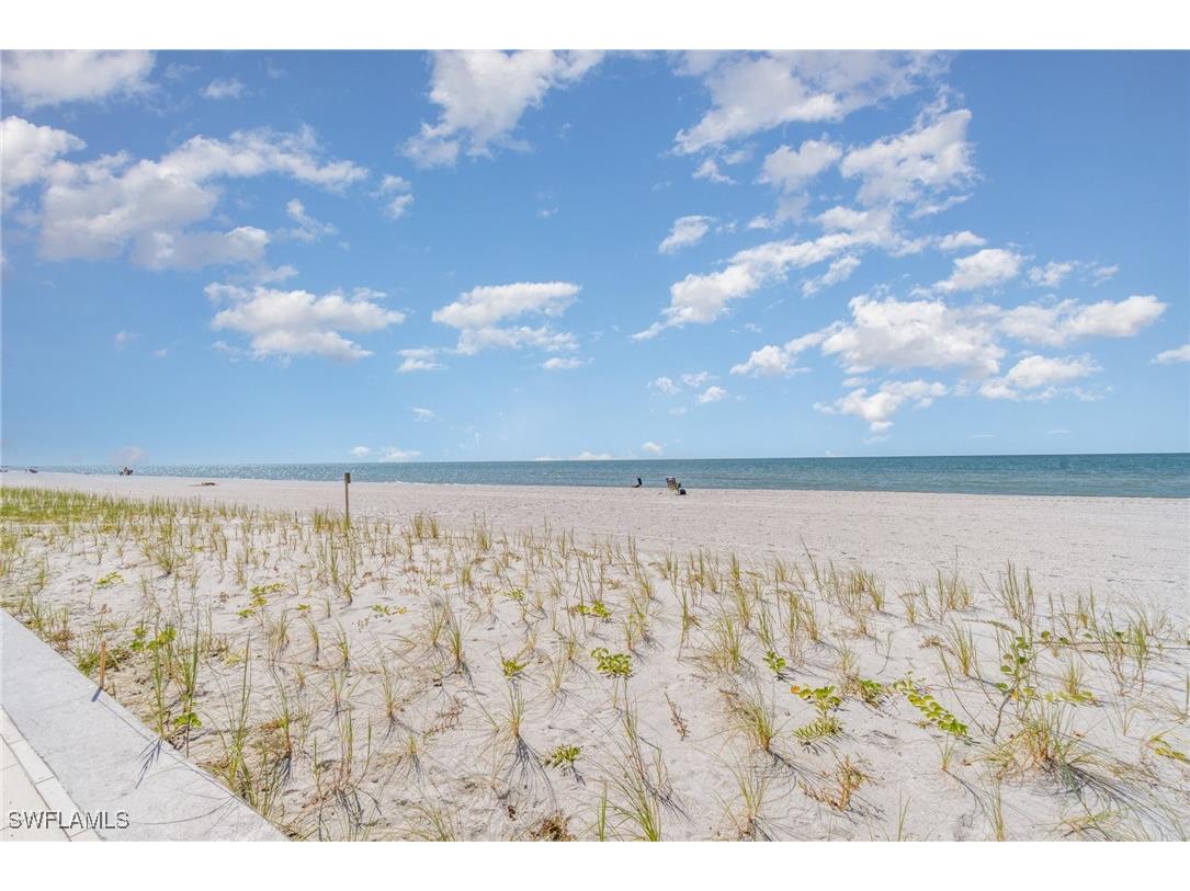 3443 Gulf Shore Boulevard N #609 Naples FL 34103 225068128 image17