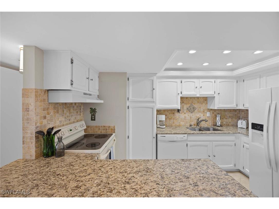 3443 Gulf Shore Boulevard N #707 Naples FL 34103 225057385 image10