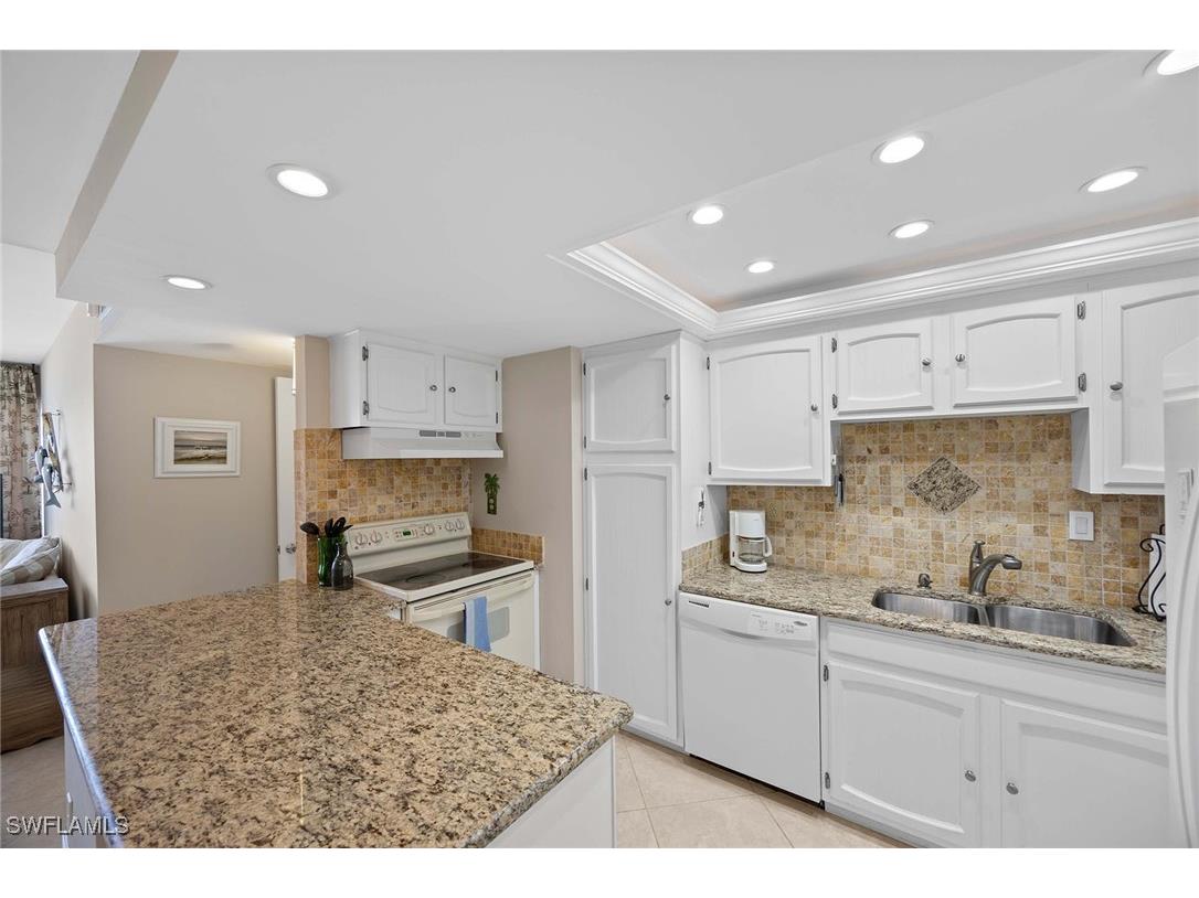 3443 Gulf Shore Boulevard N #707 Naples FL 34103 225057385 image12