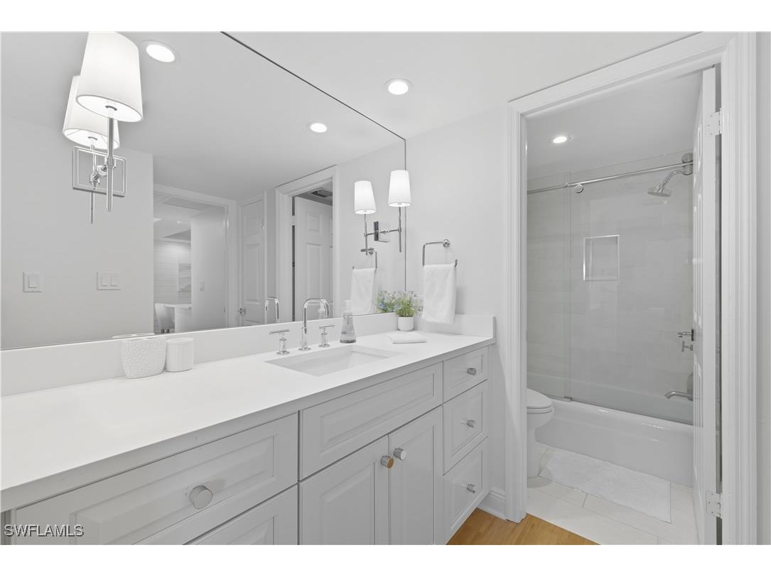 3443 Gulf Shore Boulevard N #711 Naples FL 34103 225073453 image15