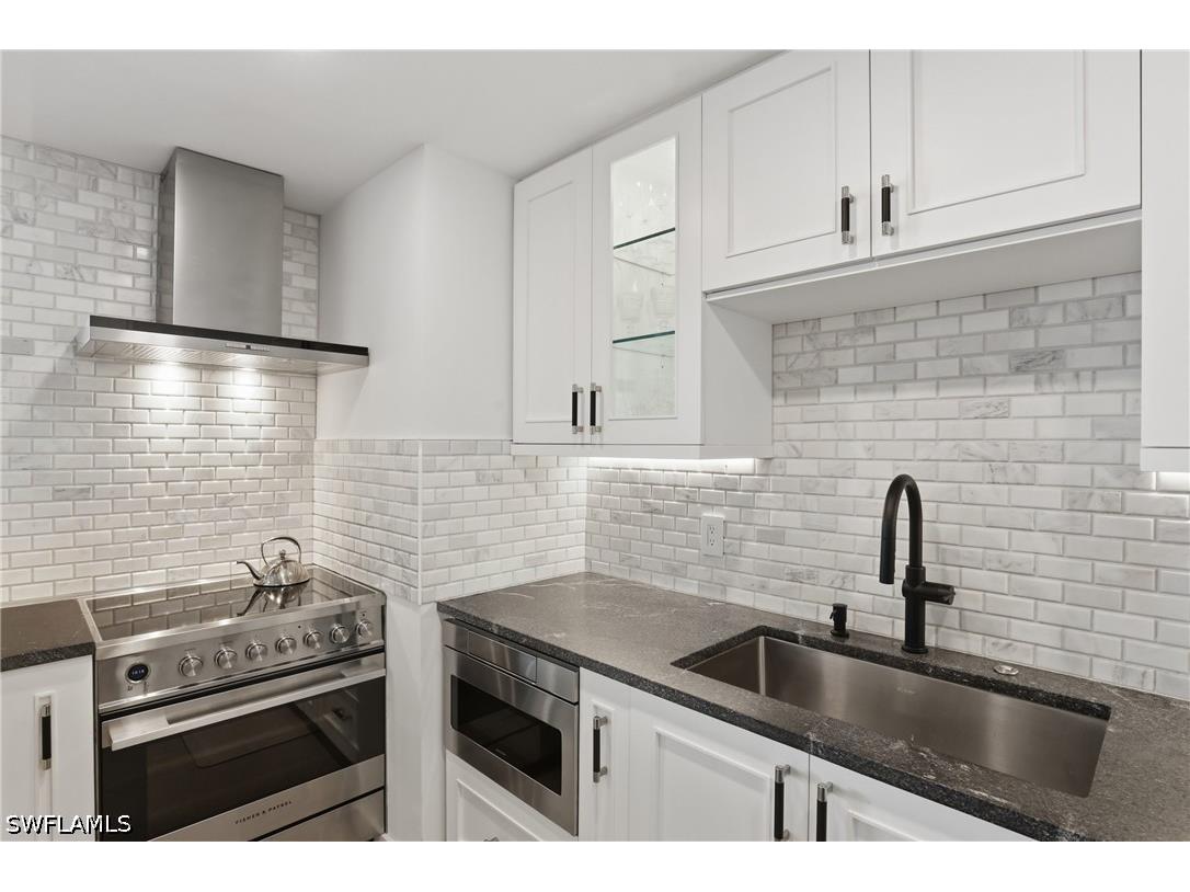 3443 Gulf Shore Boulevard N #714 Naples FL 34103 226021375 image18