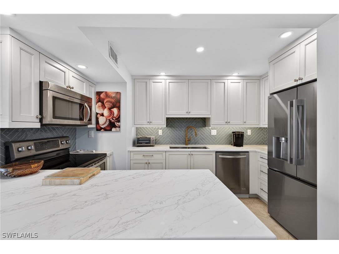 3443 Gulf Shore Boulevard N #809 Naples FL 34103 226011646 image13