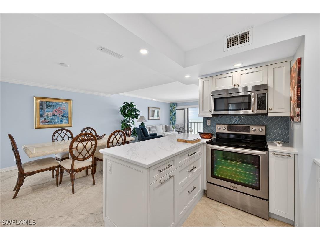 3443 Gulf Shore Boulevard N #809 Naples FL 34103 226011646 image7
