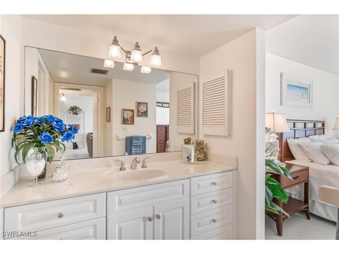 3443 Gulf Shore Boulevard N #812 Naples FL 34103 225071741 image11