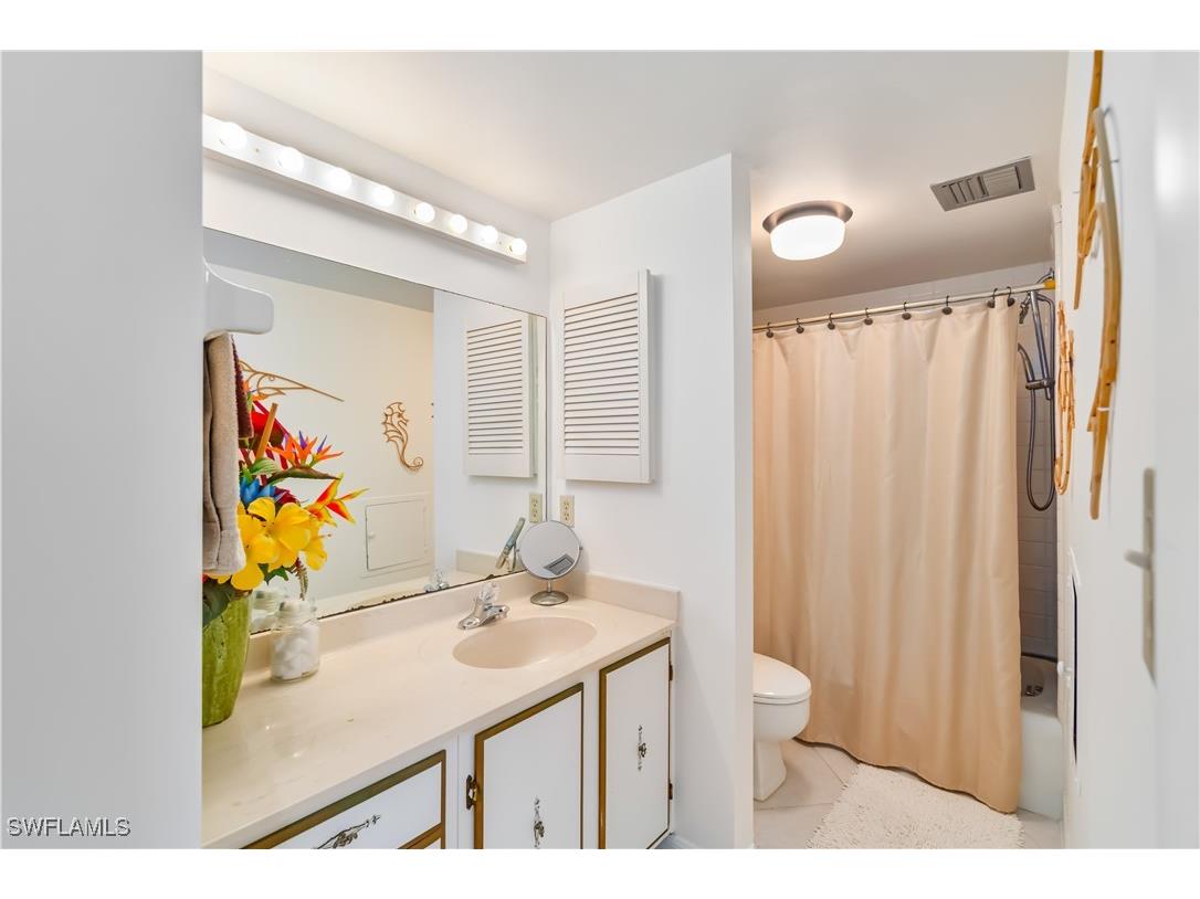 3443 Gulf Shore Boulevard N #812 Naples FL 34103 225071741 image13