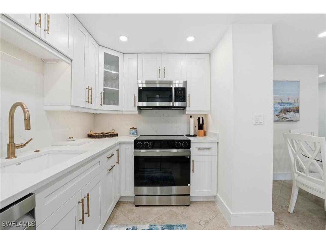 3443 Gulf Shore Boulevard N #814 Naples FL 34103 225077717 image22