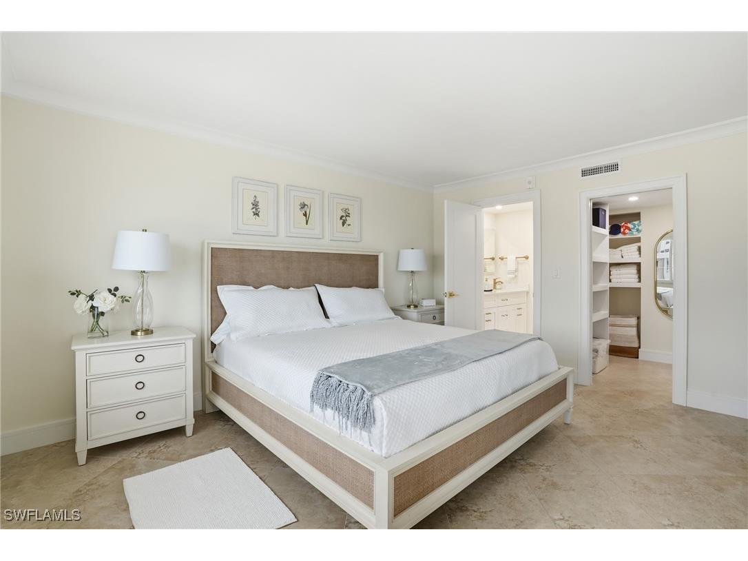 3443 Gulf Shore Boulevard N #814 Naples FL 34103 225077717 image24