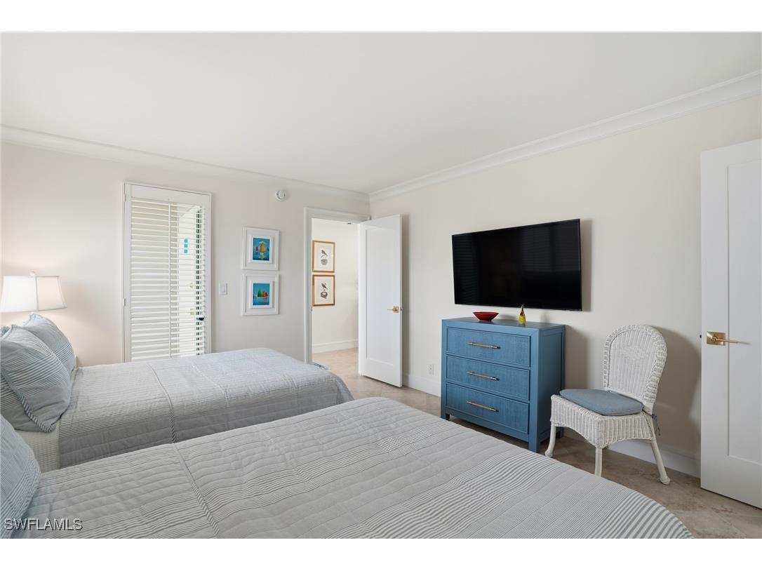 3443 Gulf Shore Boulevard N #814 Naples FL 34103 225077717 image30