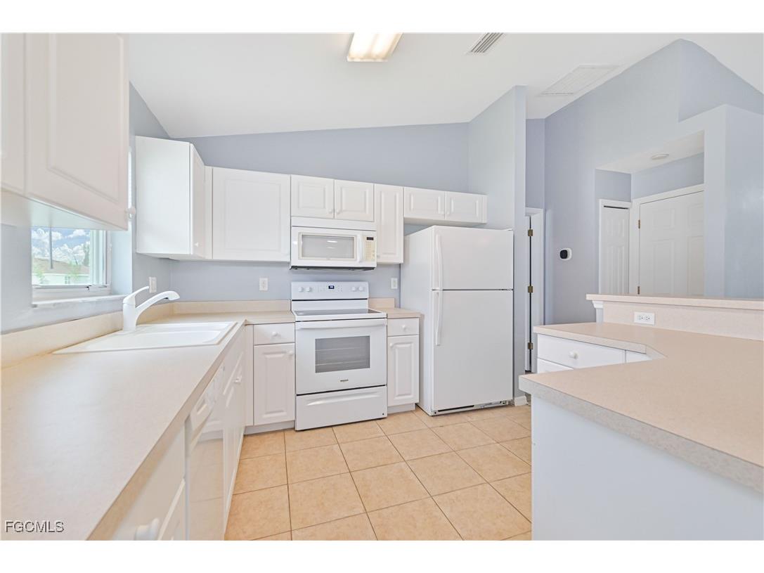 3445 NE 8th Place Cape Coral FL 33909 2025021151 image11