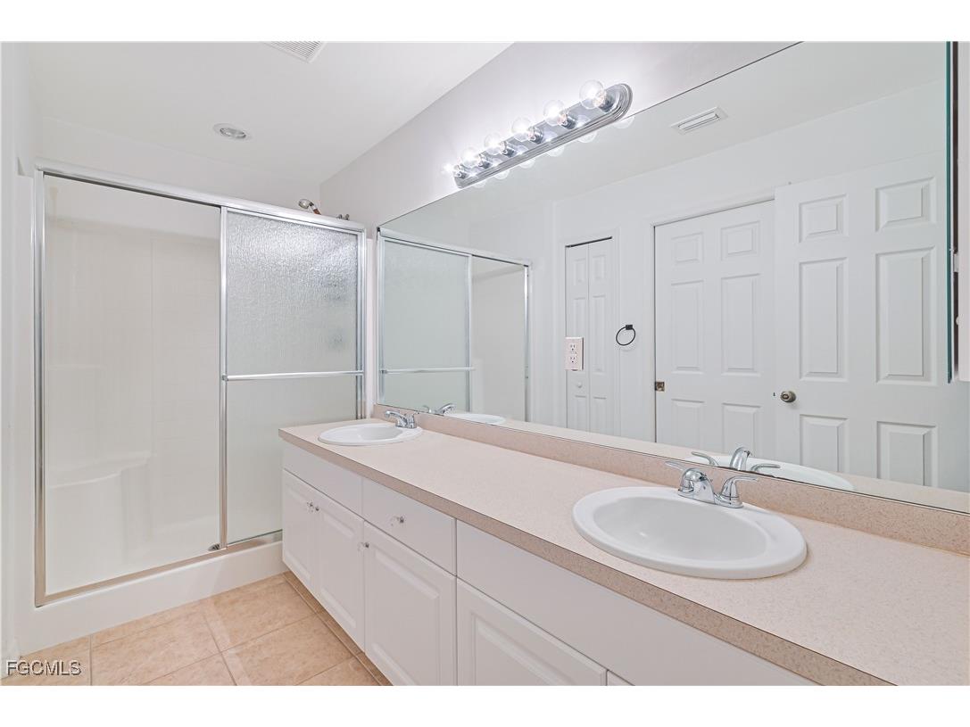 3445 NE 8th Place Cape Coral FL 33909 2025021151 image17